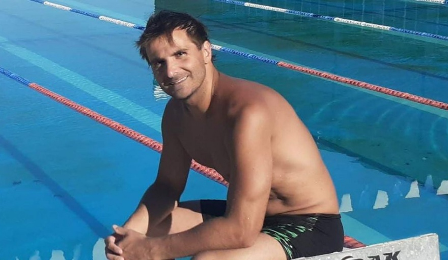 De Colonia a Punta Lara Alberto Orsini logró el desafió de cruzar el Río de La Plata nadando