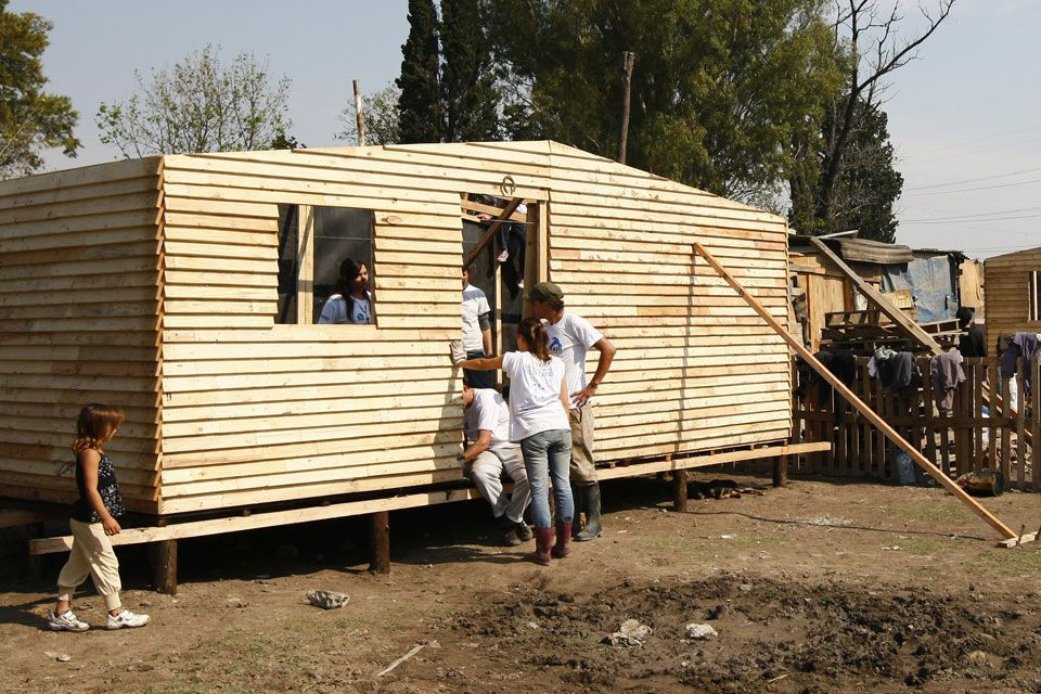 La ONG Techo realizará la construcción «histórica» de 120 viviendas de emergencia este fin de semana