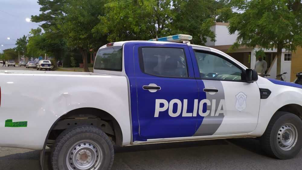 Un policía bonaerense resistió a los tiros el robo de su motocicleta