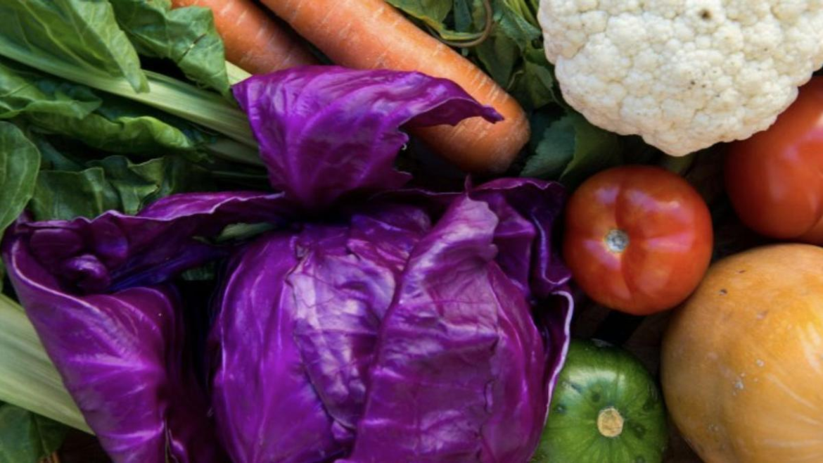 Actualizan la canasta de frutas y verduras de estación del programa Precios Justos