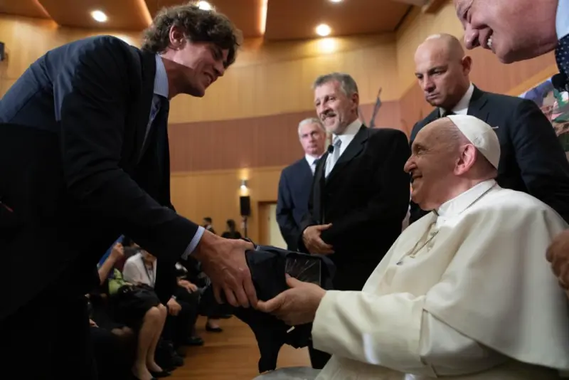 Lousteau cerró su viaje a Italia con un encuentro con el Papa y destacó la agenda ambiental de CABA