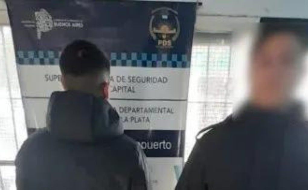 Matan a puñaladas a un joven en La Plata y por el crimen detienen a un vecino