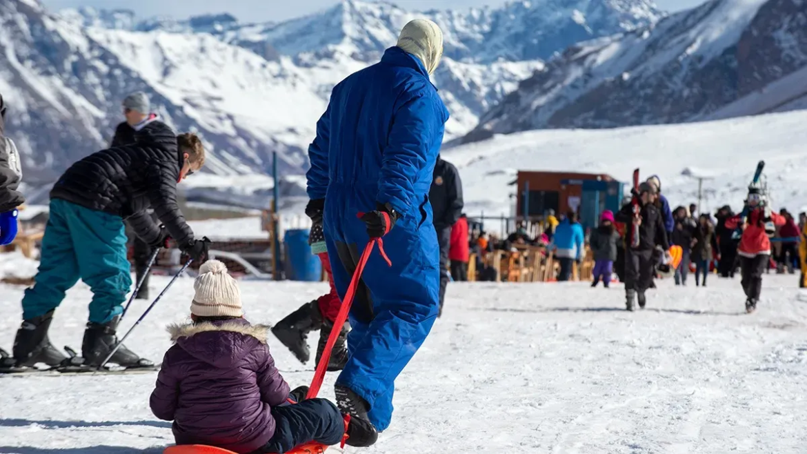 La AFIP comenzó un importante operativo de control en los principales centros de esquí del país