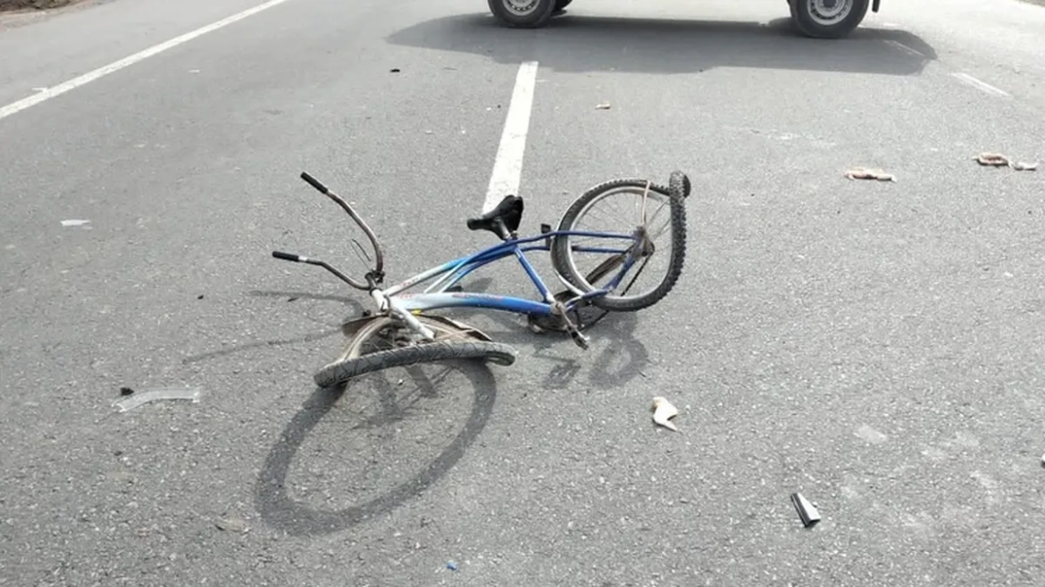 Un ciclista de 67 años murió al ser atropellado por una camioneta en la Ruta 2