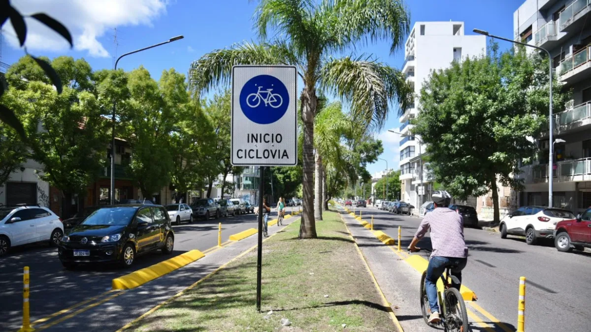 Movilidad sustentable: La Plata supera los 55 kilómetros de bicisendas y ciclovías