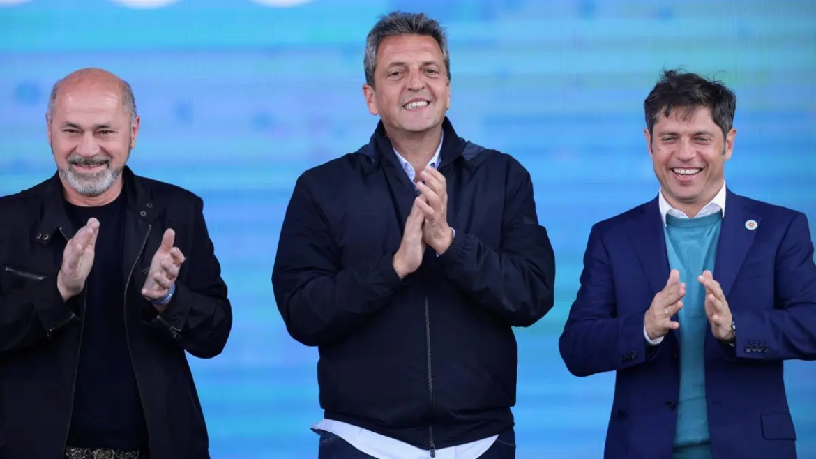 El gobernador Kicillof llamó a votar para "decidir el futuro" de Argentina tras el acto en Ensenada