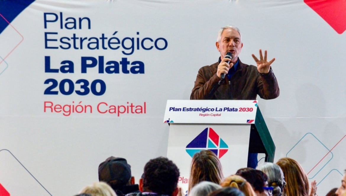 Con anuncios sobre seguridad y obras, Alak presentó su Plan Estratégico 2030 para La Plata
