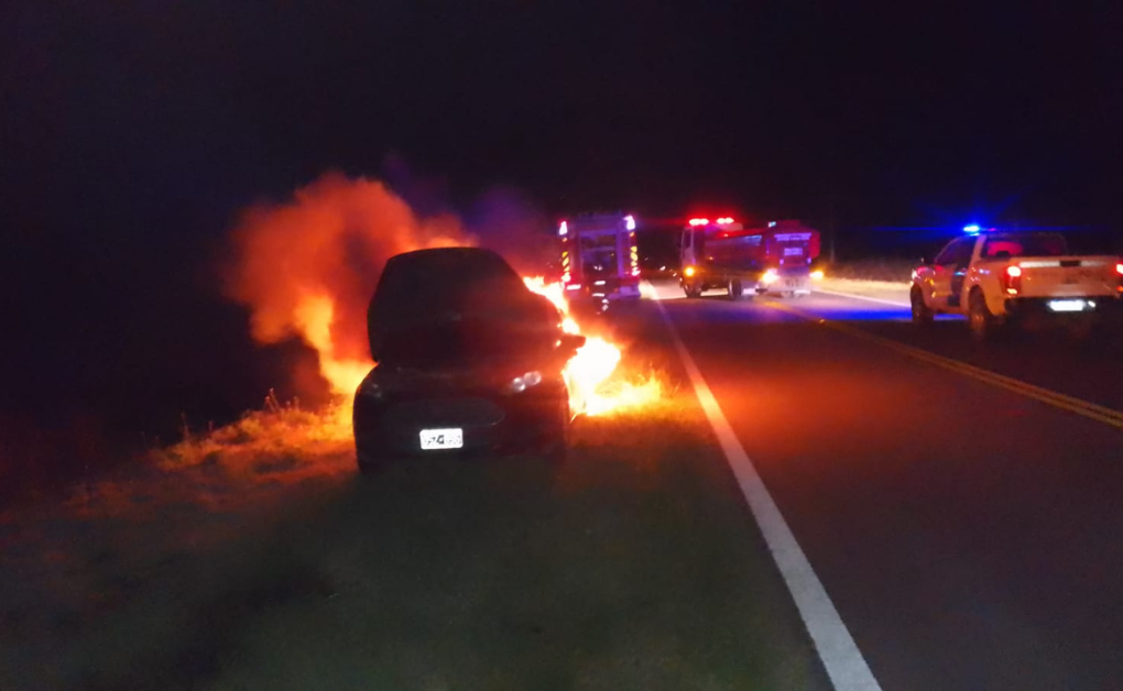 Conductor sufrió quemaduras en manos y rostro tras el incendio de su auto en la ruta nacional 35
