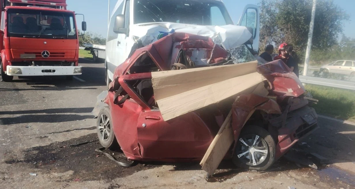 Un conductor murió en un triple choque en la autopista Santa Fe-Rosario