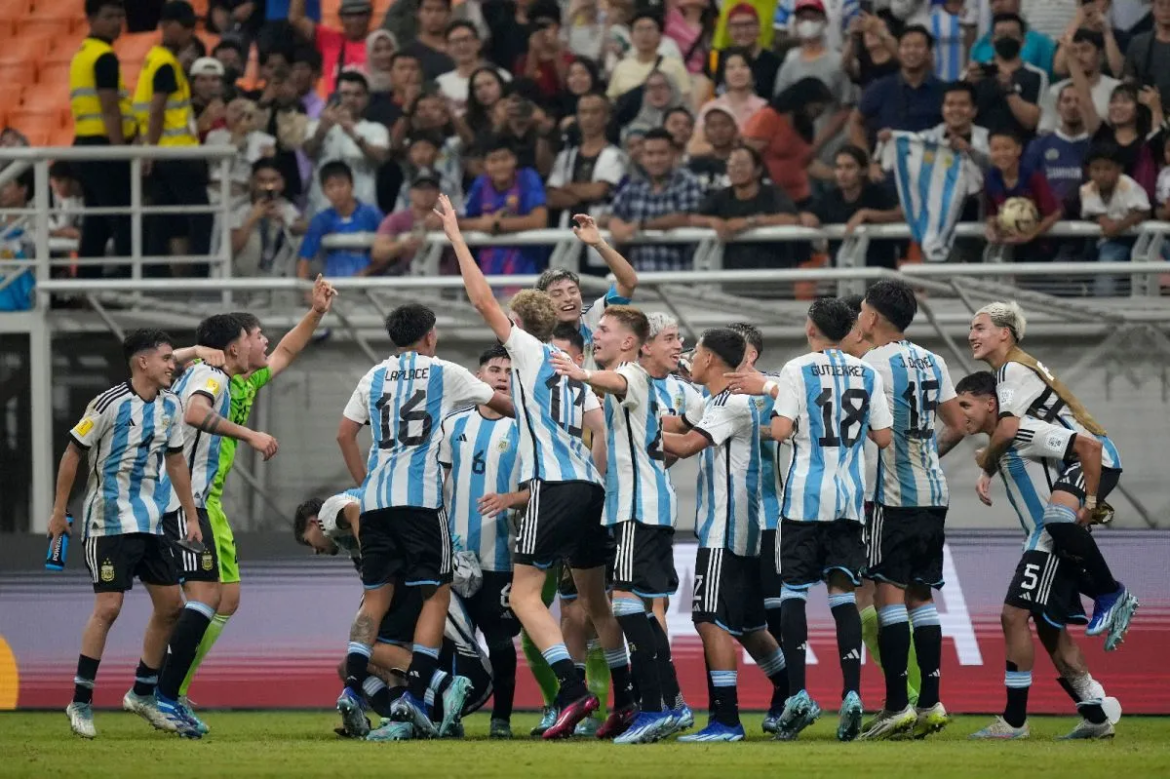 Argentina goleó a Brasil 3 a 0 y es semifinalista del Mundial Sub-17