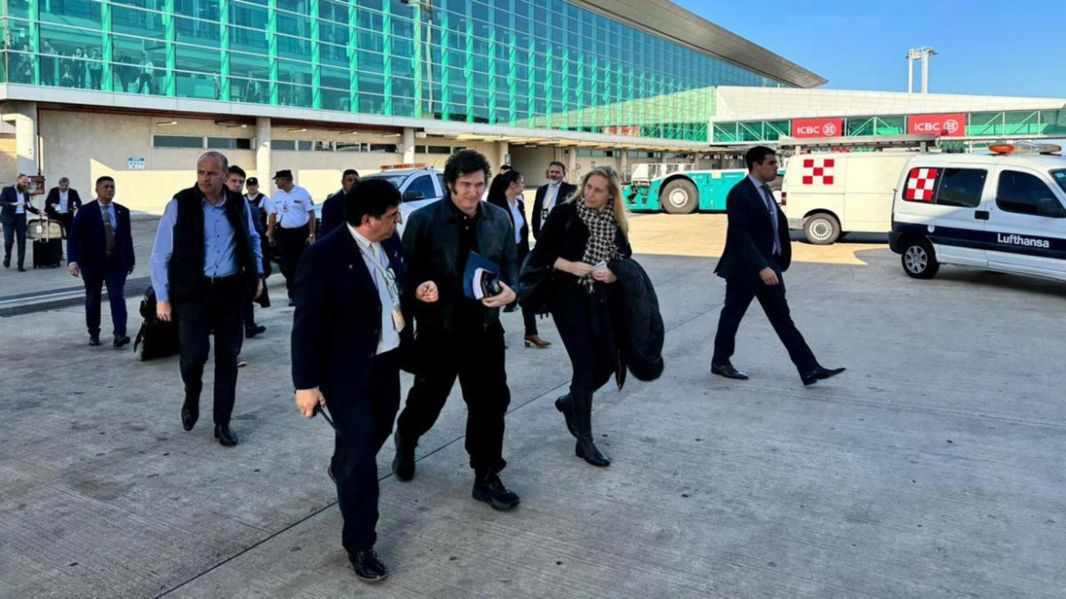 El Presidente Milei viajó a Davos para participar del Foro Económico Mundial y reunirse con autoridades del FMI