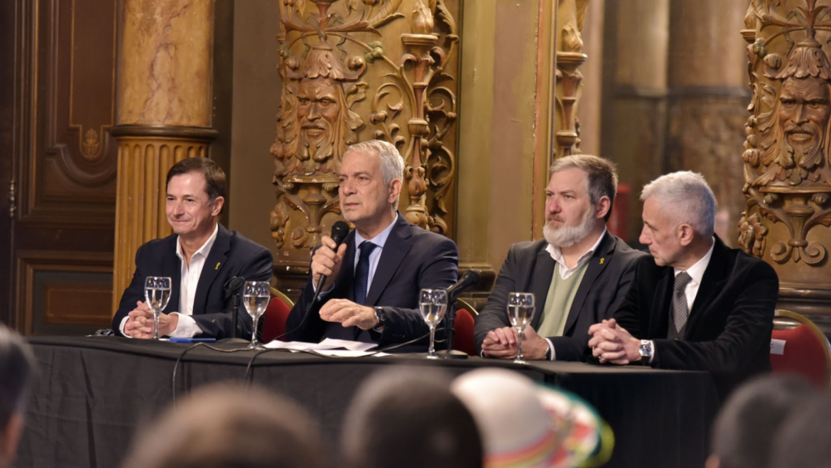 Alak encabezó un acto homenaje por los 30 años del atentado a la AMIA