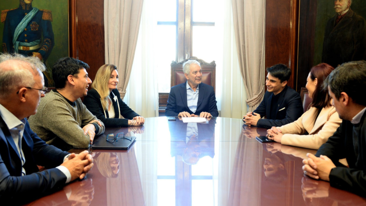 Alak recibió al joven platense que se encuentra entre los 50 mejores estudiantes del mundo