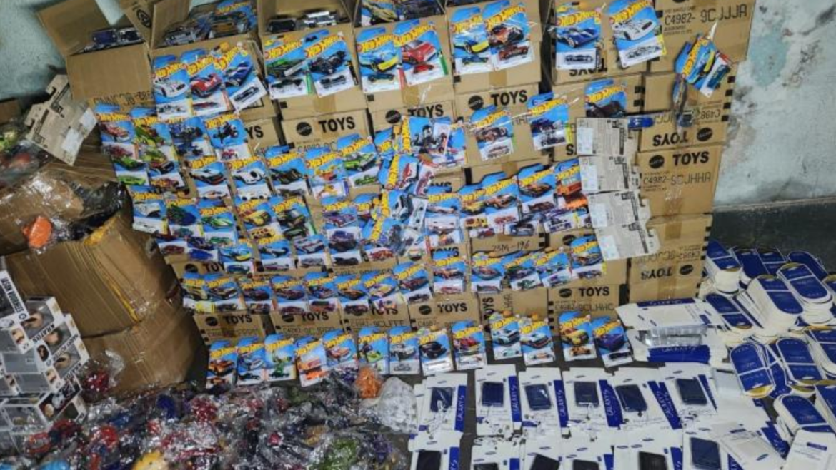 Incautaron juguetes apócrifos y cósmeticos nocivos por más de 46 millones de pesos