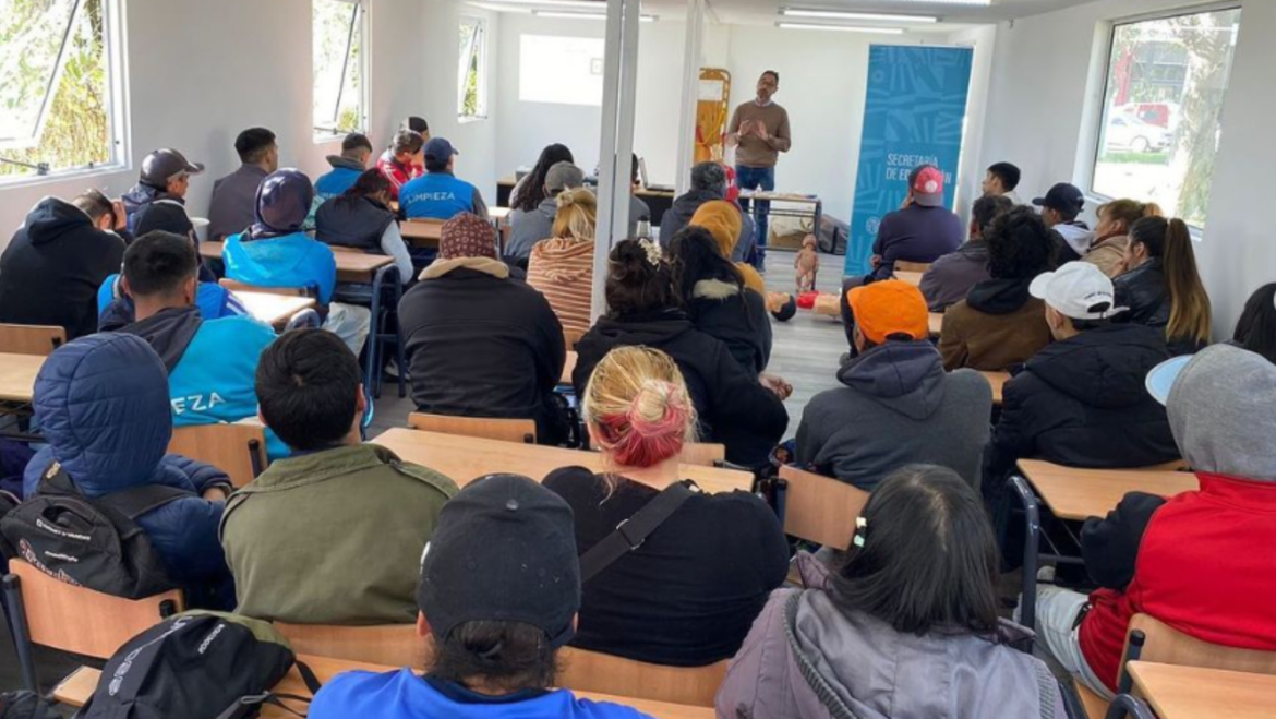 Capacitan a barrenderos en primeros auxilios, emergencias, vinculación ciudadana y género