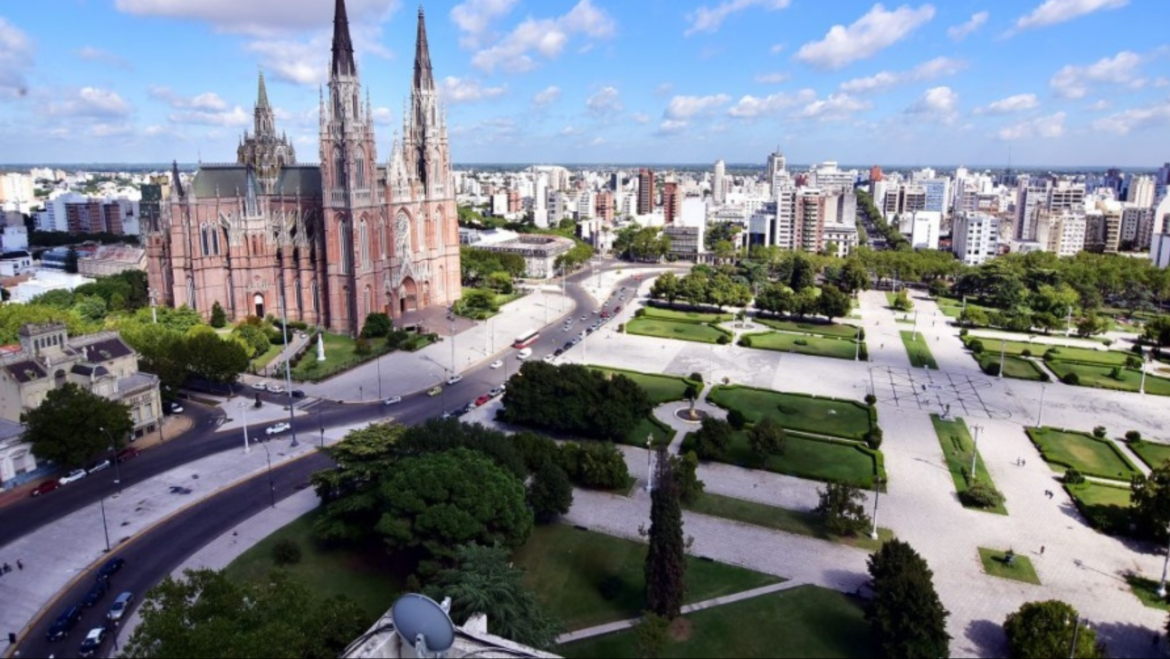 La ‘ciudad de los 15 minutos’: cómo es el proyecto que propone el urbanista que se reunió con Alak