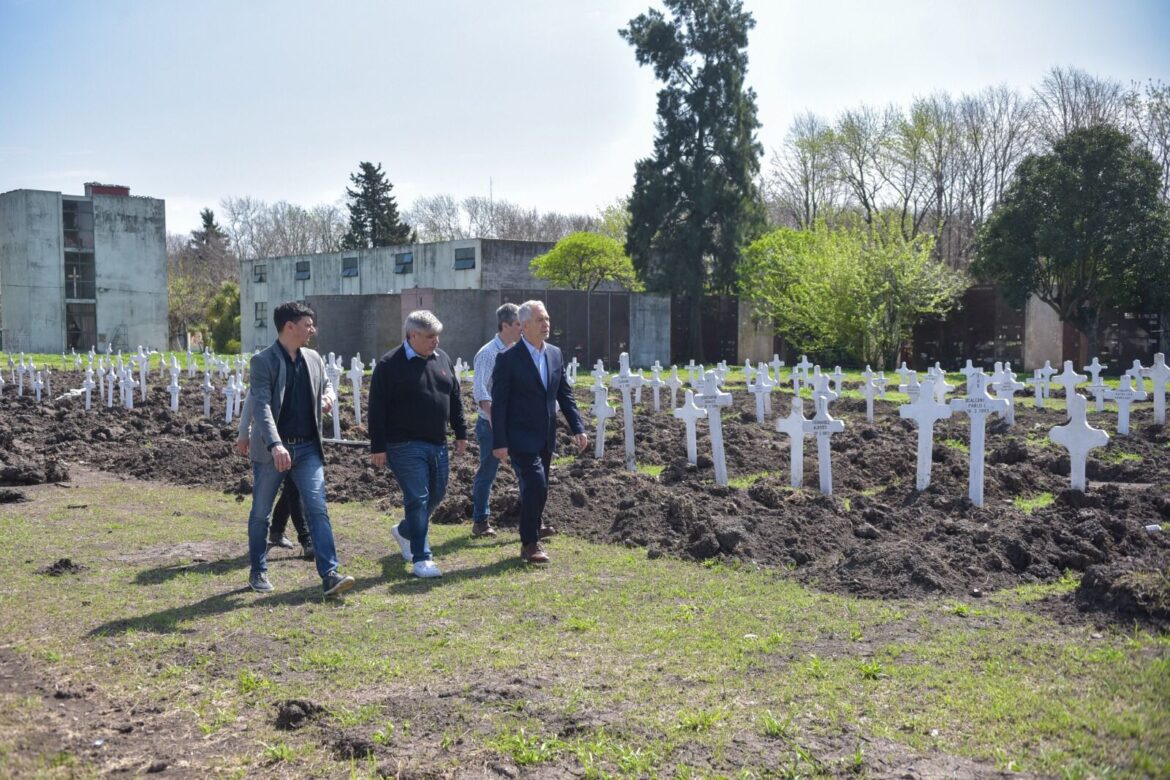 El Municipio ya inhumó más de 300 ataúdes abandonados en el cementerio de La Plata