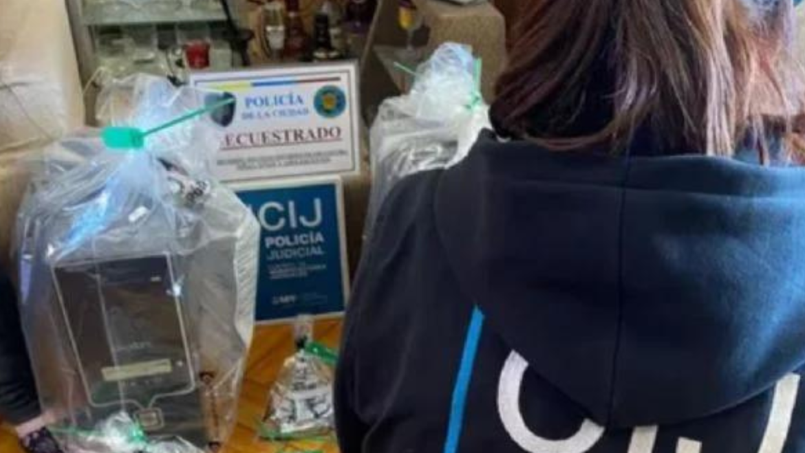Detienen a un joven por abusar de dos nenas de 5 y 7 años grabar la violación y difundirla por internet