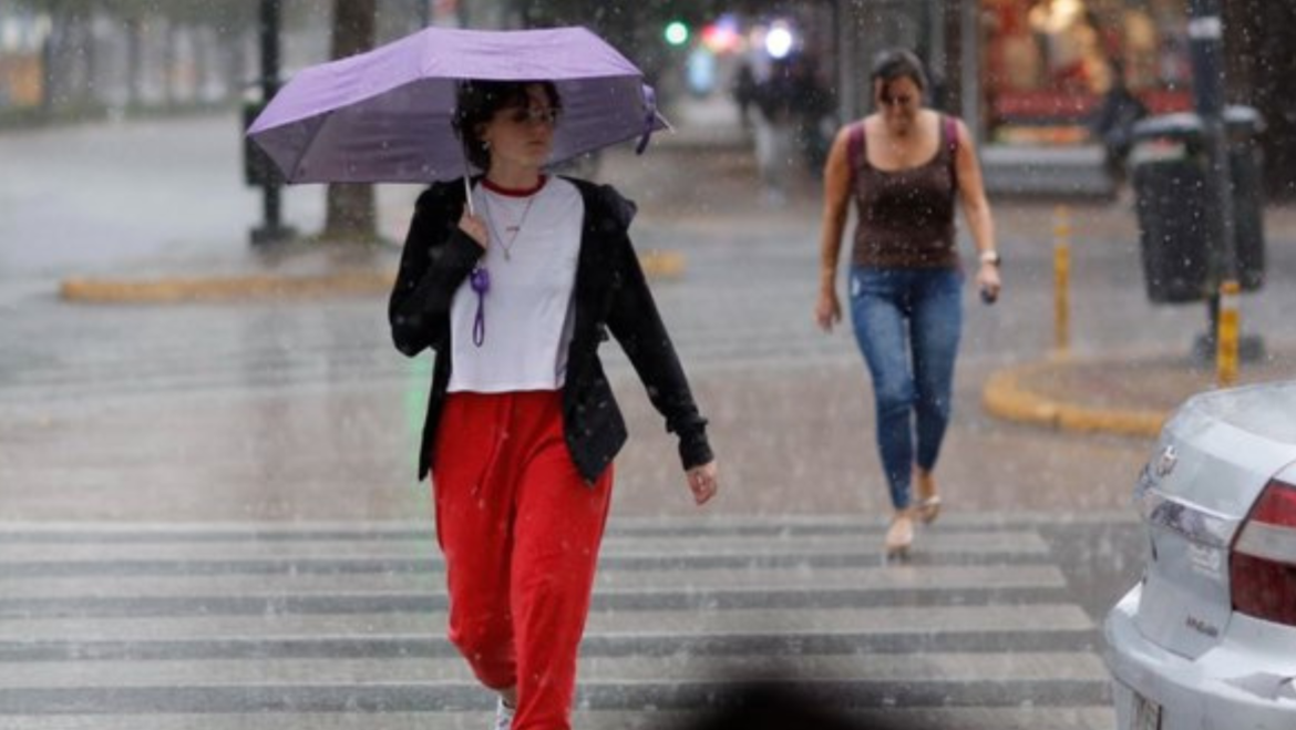 Rige el nivel de alerta ‘amarillo’ por tormentas: monitoreo, recomendaciones y prevención