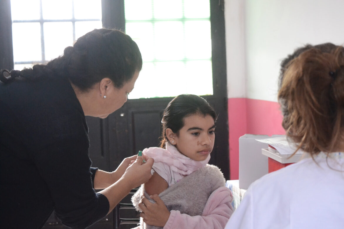 Controles integrales de salud en los barrios, odontología, cardiología, peso, talla, vacunas