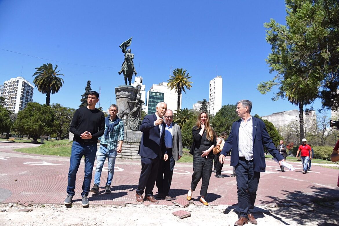 Comenzó la histórica obra de reconstrucción de Plaza San Martín