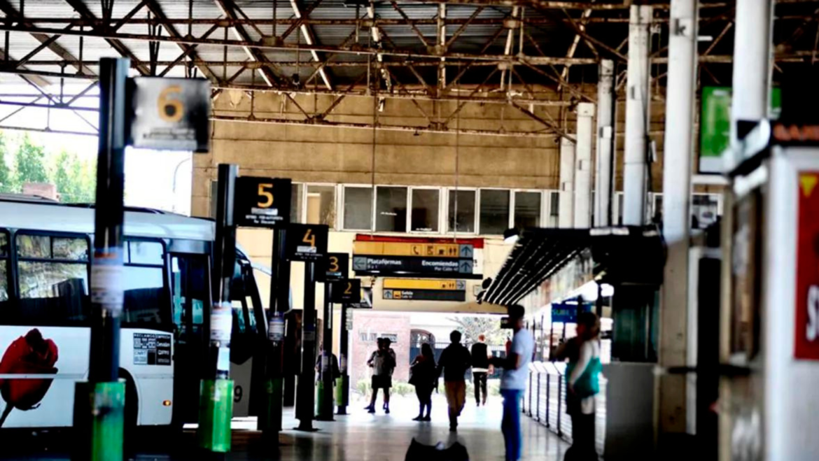 El Gobierno oficializó la desregulación del transporte de media y larga distancia