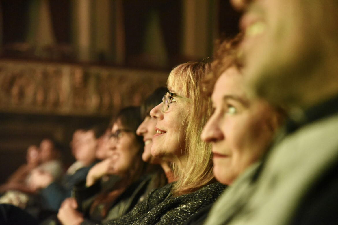 Con destacados íconos de la música y la actuación, el Coliseo Podestá presentó la cartelera de octubre