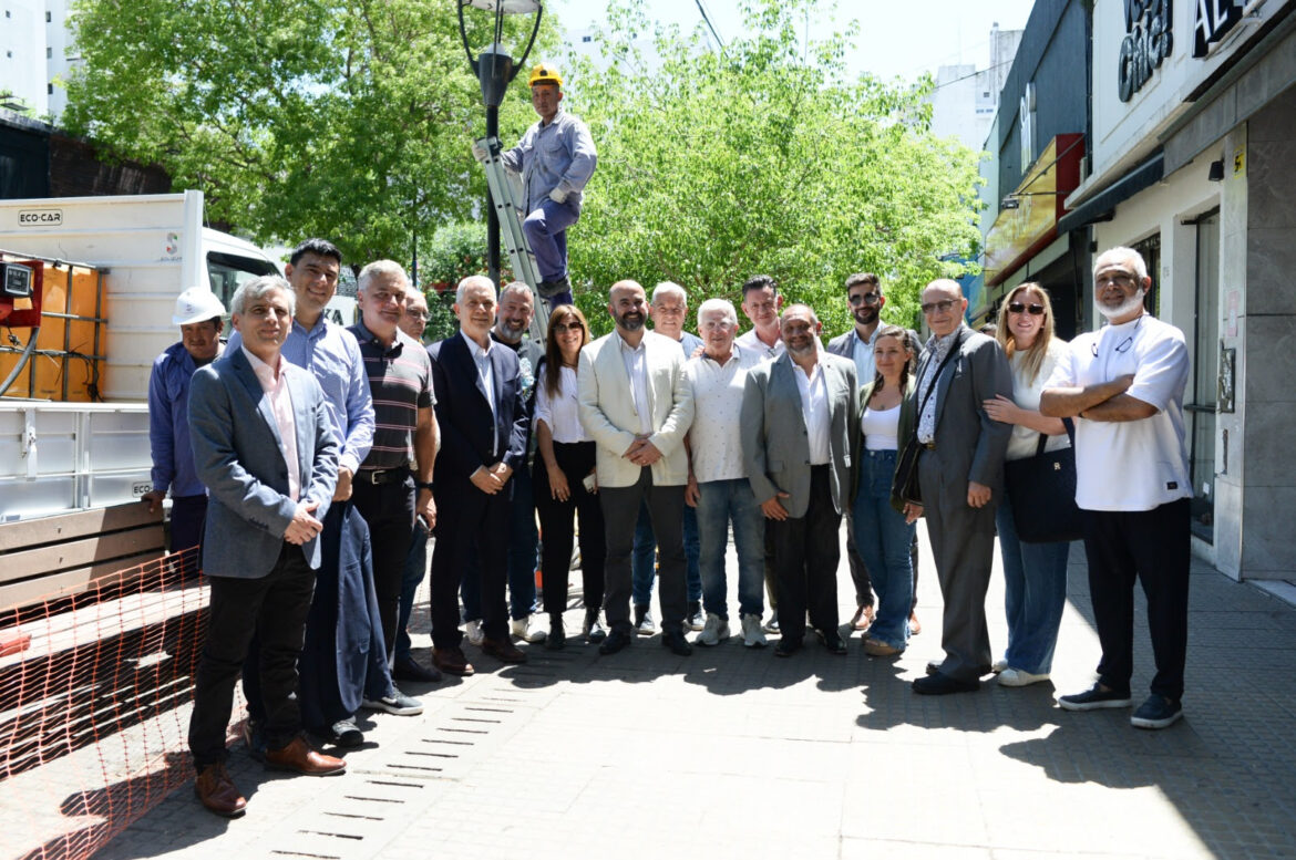 Alak encabezó el inicio de las obras en el centro comercial de calle 12