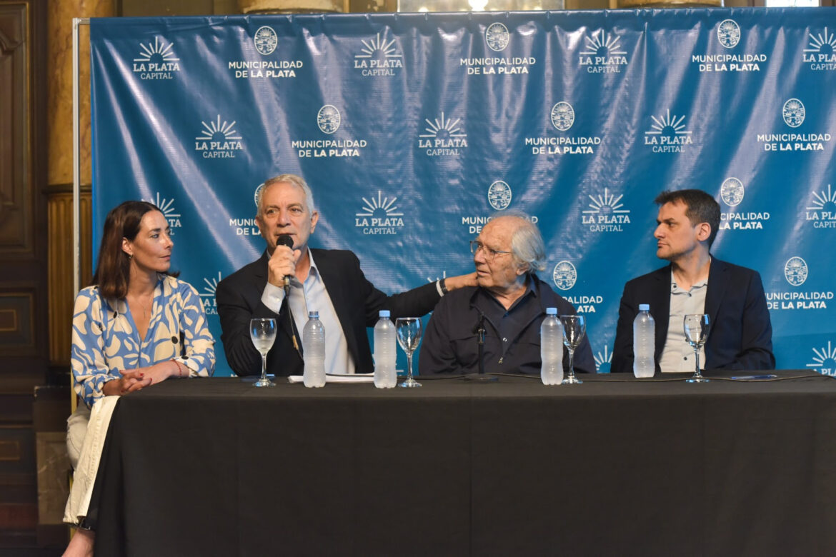 Alak reconoció a integrantes del programa Jóvenes y Memoria y declaró Visitante Ilustre a Pérez Esquivel