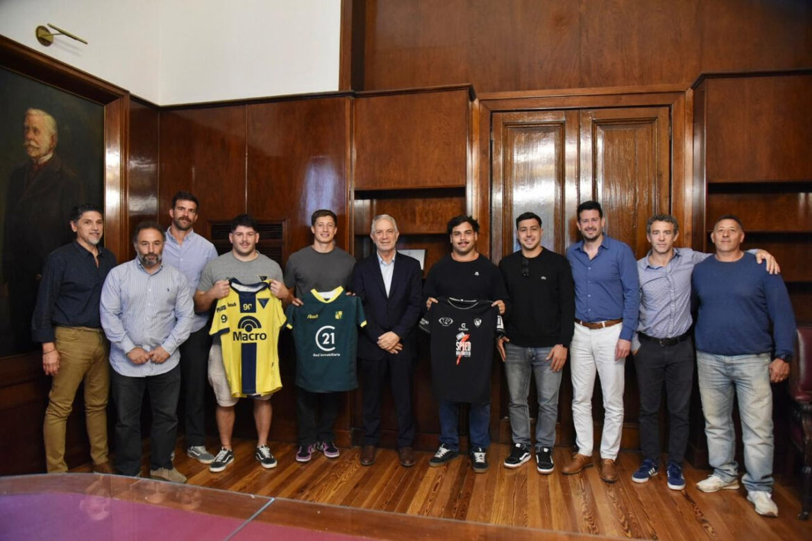 La Plata, capital del rugby: Alak destacó el ascenso de clubes locales y recibió a sus planteles