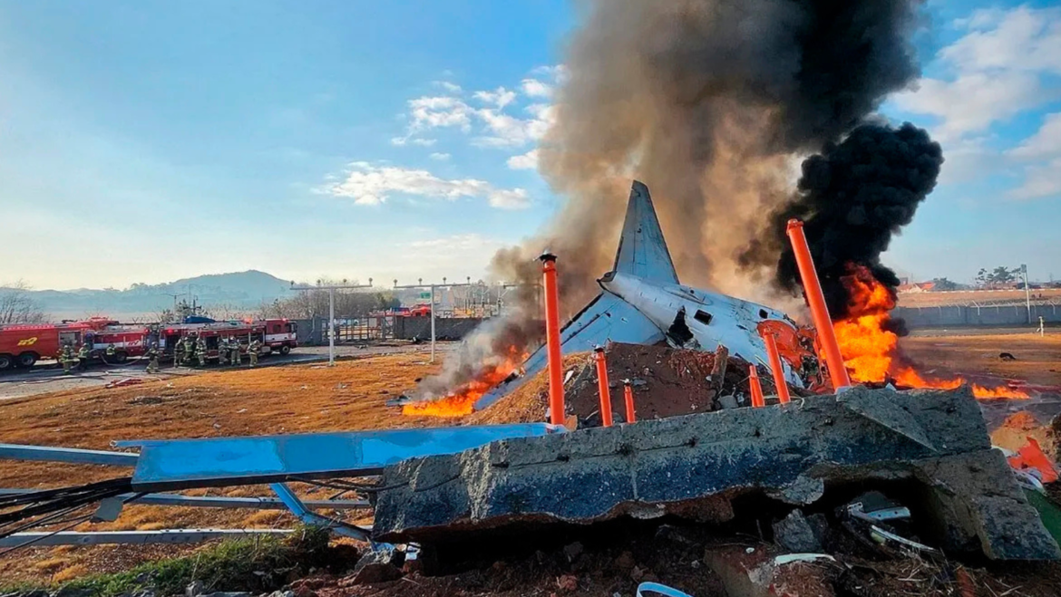 Al menos 176  personas murieron en un terrible accidente accidente aéreo en Corea del Sur