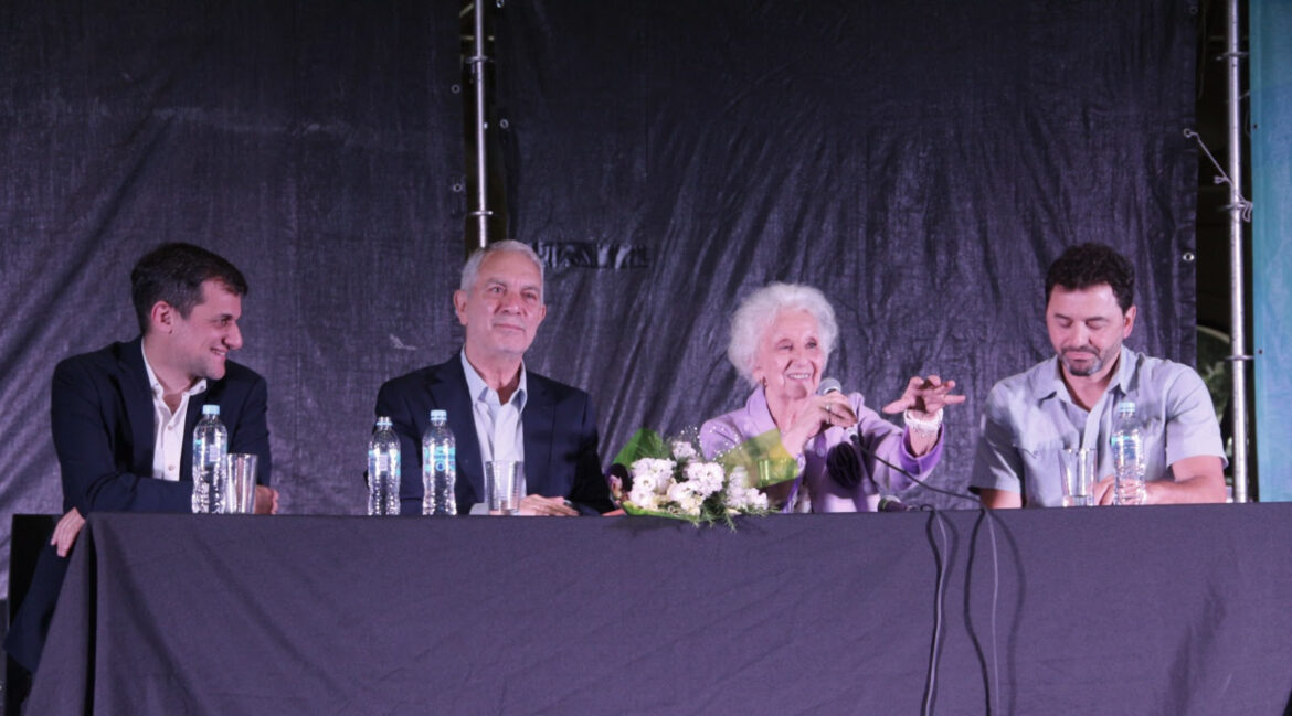 Alak encabezó el acto de cierre por el Día de los Derechos Humanos junto a Estela de Carlotto