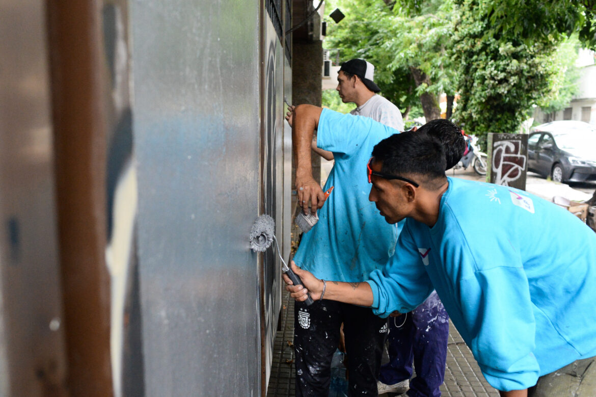 “Ciudad Limpia”: el Municipio recuperó otros 400 frentes y mobiliario vandalizados