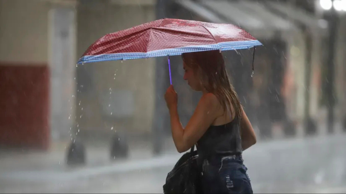 Establecen el nivel de alerta ‘amarillo’ por tormentas para el 1º de enero en La Plata