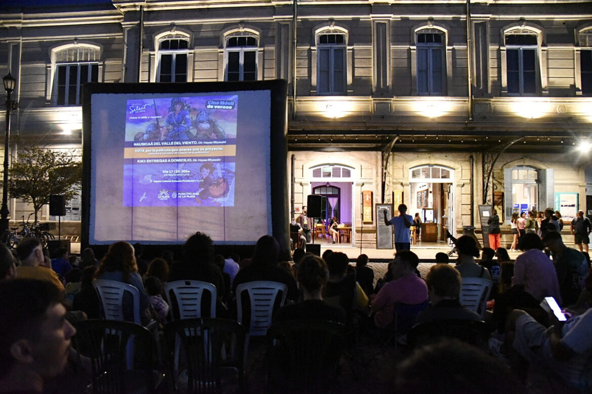 Cine de verano al aire libre: estas son las próximas películas de las pantallas móviles