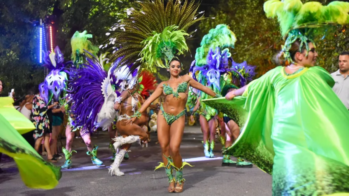 Comienzan los carnavales y corsos en once barrios de la ciudad a pura música, comparsas y candombe