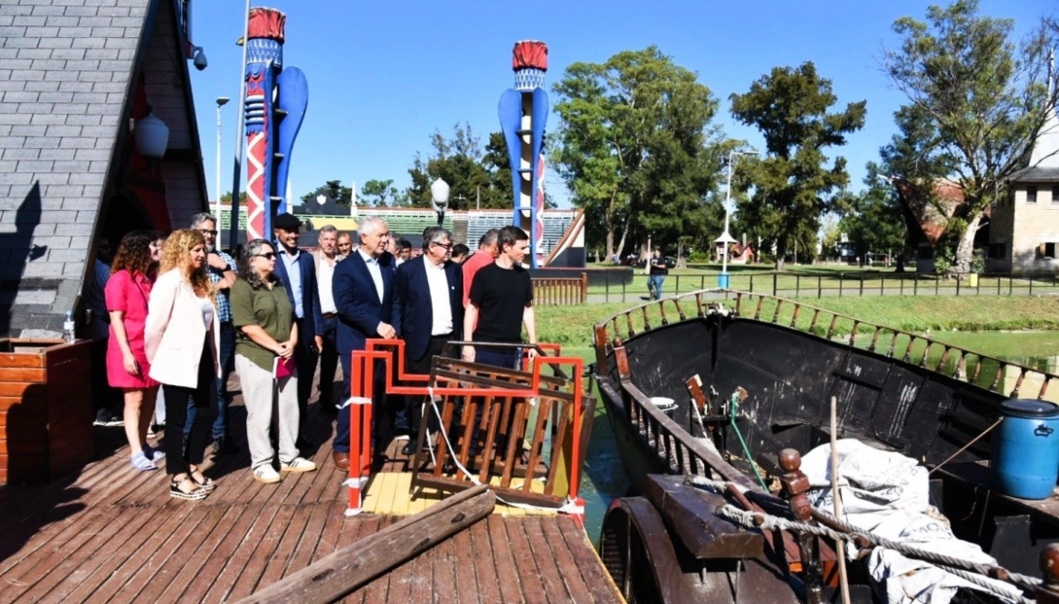 Alak y Costa impulsan junto a Astillero Río Santiago la recuperación del barco y el tren de la República de los Niños