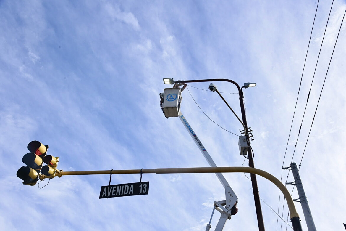 La Municipalidad extiende el Plan de alumbrado público en los barrios