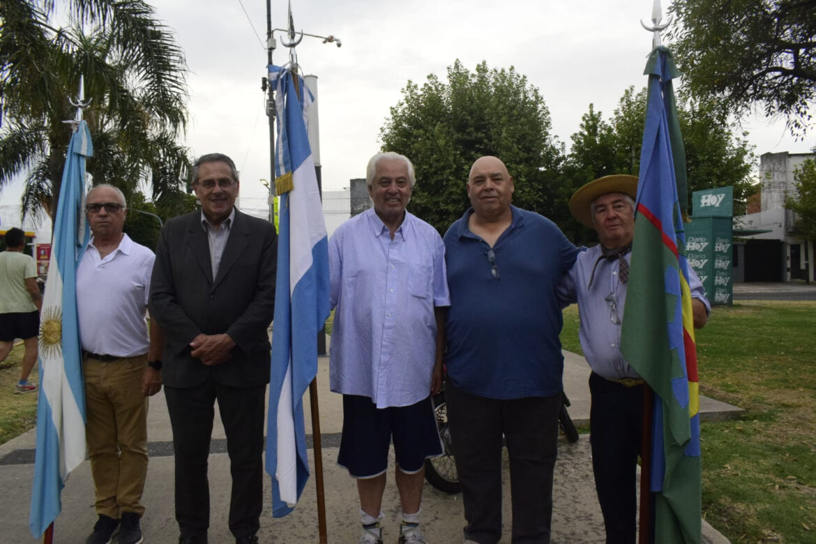 Emotivo homenaje en la plazoleta Héroes Correntinos por el Combate de San Lorenzo