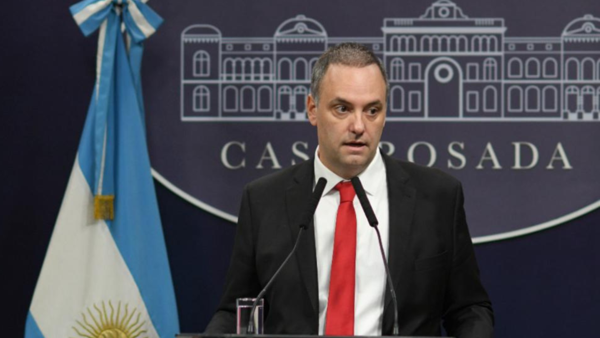 El Gobierno anunció la implementación en todo el país de un QR para ver al instante los precios de los medicamentos