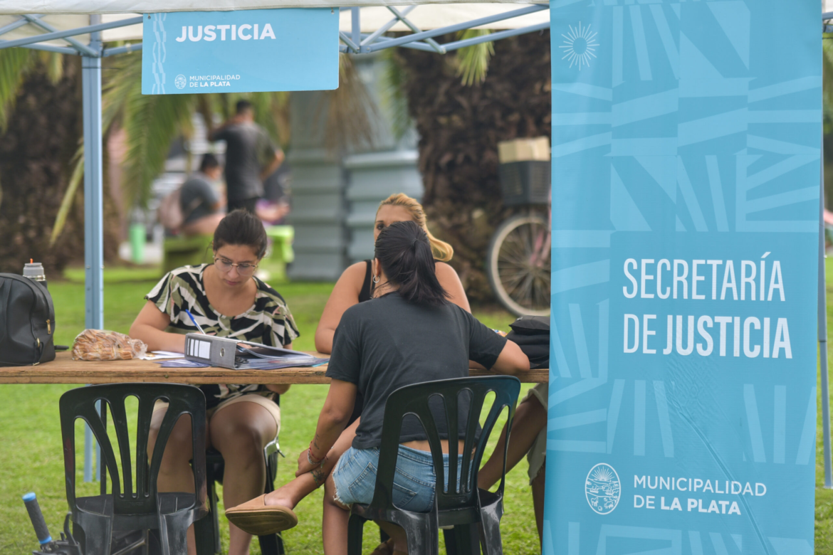 El Municipio llega a Abasto con postas sanitarias, asesoramiento vecinal y otros servicios