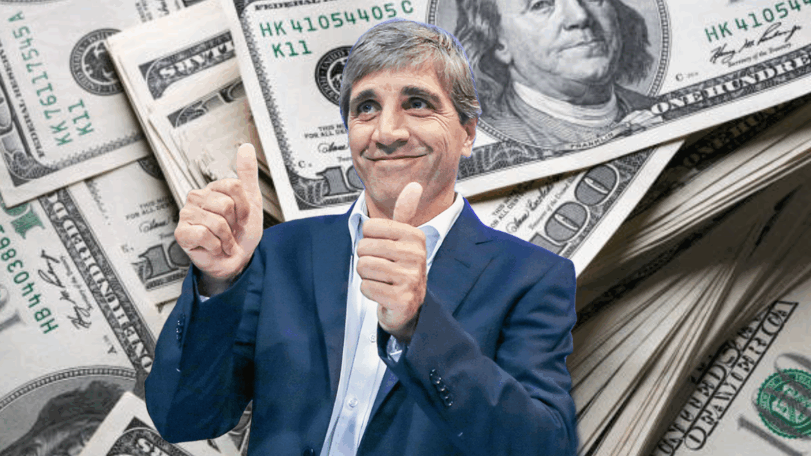 Caputo anticipó una medida para fomentar el uso del dólar: ‘Va a sorprender’