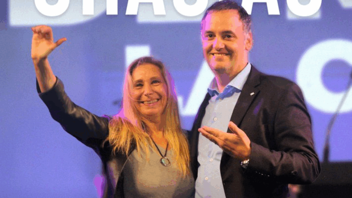 Con una foto con Karina Milei, Adorni celebró el resultado de las elecciones en CABA: “Fin”