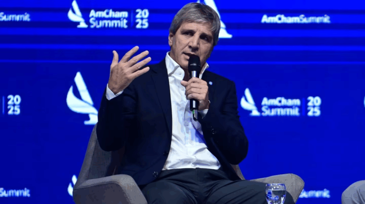 Luis Caputo habló sobre las medidas para el uso de los dólares del colchón: “No es un blanqueo”