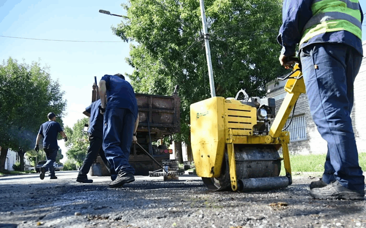 Avanza el bacheo en la ciudad y el Municipio realiza tareas en más de 160 cuadras