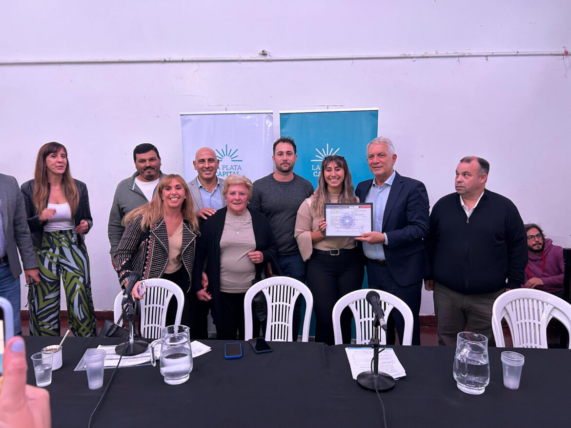 Al conformar su Junta Comunal, Alak presentó las próximas mejoras viales, urbanas y educativas de Gorina