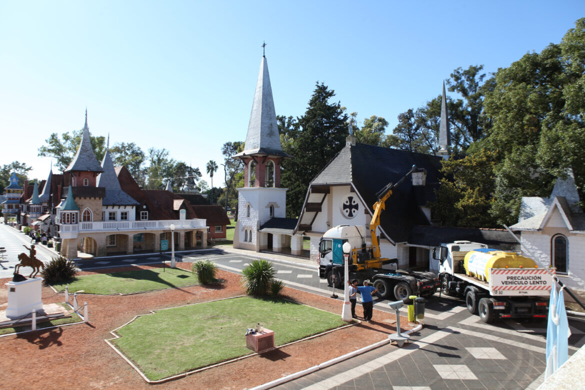 La Plata suma más espacios renovados con el avance de las cuadrillas municipales de “Ciudad Limpia”