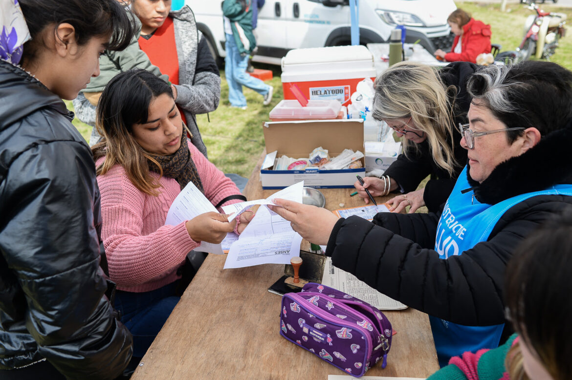 En su aniversario, City Bell recibe una jornada integral con servicios y tareas puesta en valor