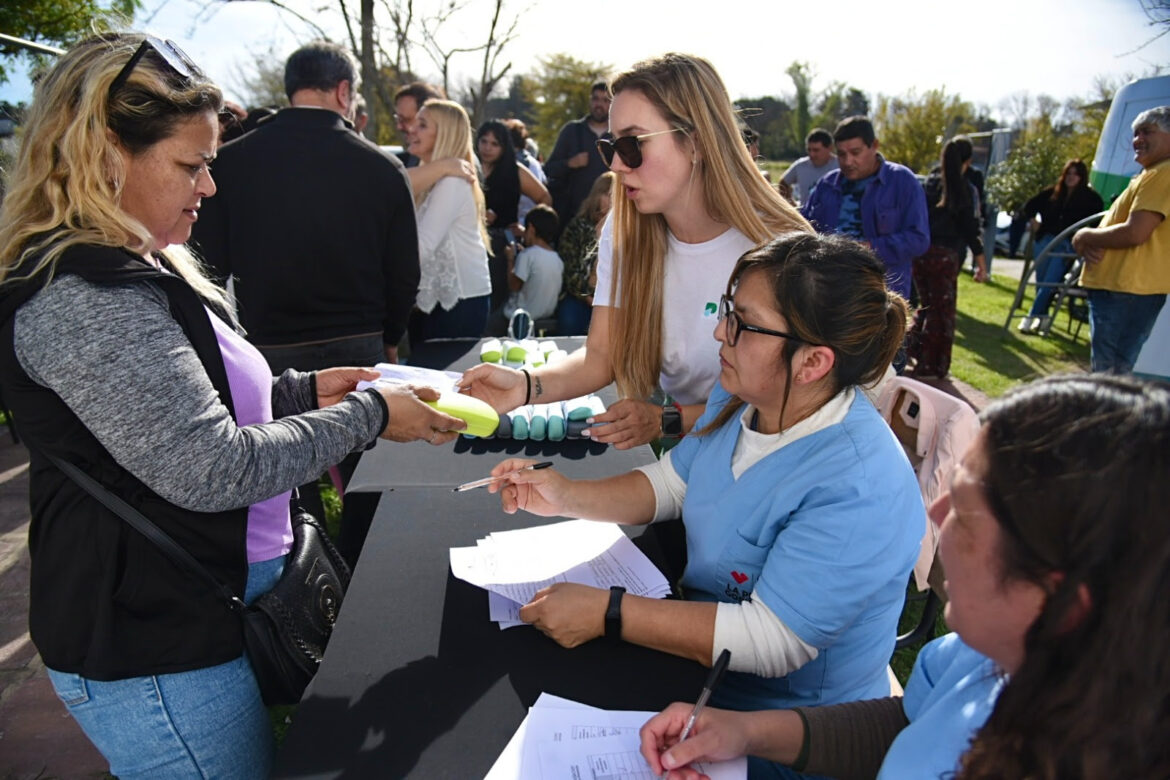 Municipio y Provincia realizaron una jornada oftalmológica con entrega de anteojos en El Retiro