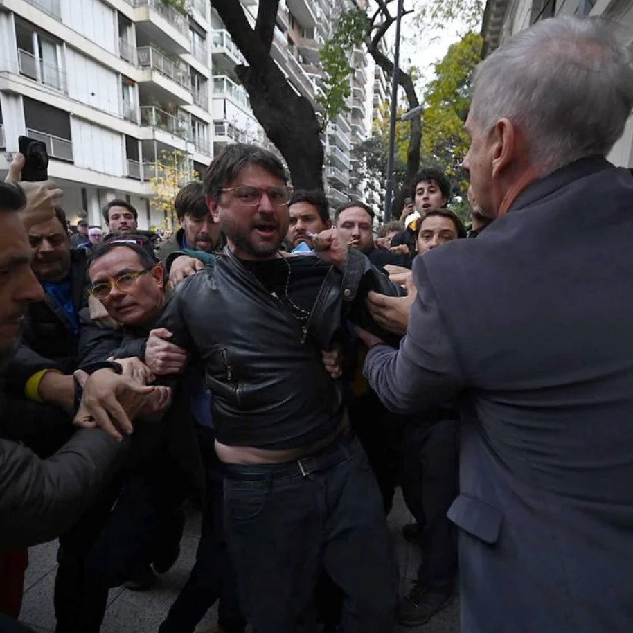 Detuvieron a Juan Grabois tras haber ocupado el Instituto Juan Domingo Perón